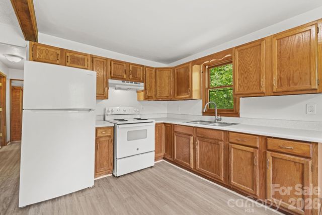 6115 Skyland Drive, Sylva, NC 28779