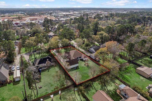 5818 Pacco Lane, Magnolia, TX 77354