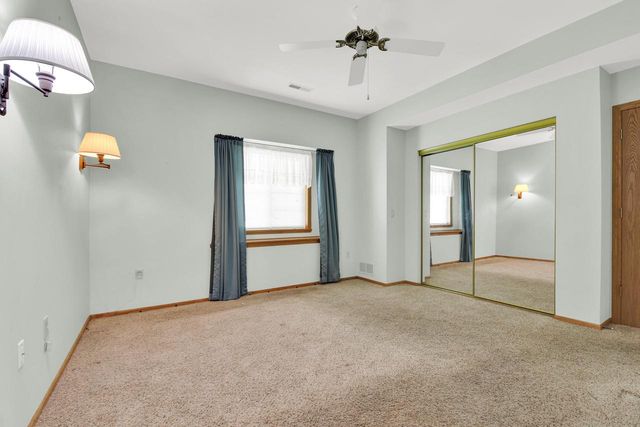 210 W Oak Leaf DRIVE #2, Oak Creek, WI 53154