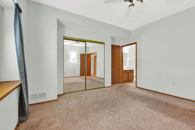 210 W Oak Leaf DRIVE #2, Oak Creek, WI 53154