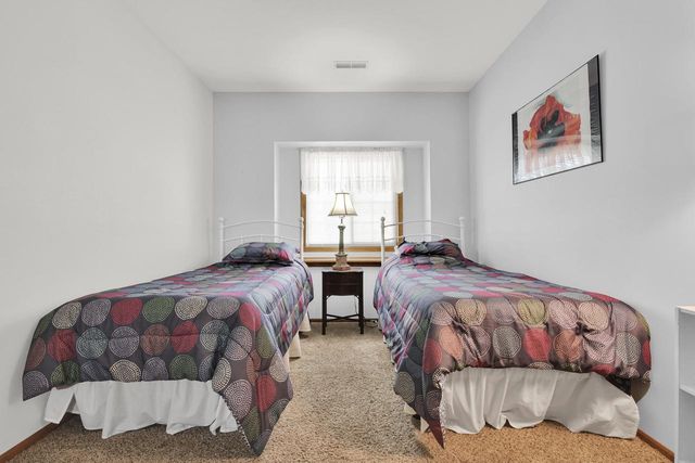 210 W Oak Leaf DRIVE #2, Oak Creek, WI 53154