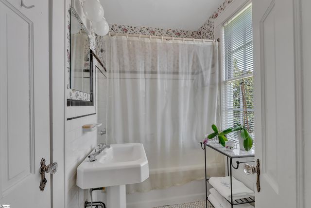 112 Rosewood Lane, Spartanburg, SC 29302