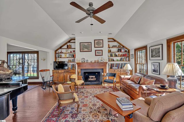 112 Rosewood Lane, Spartanburg, SC 29302