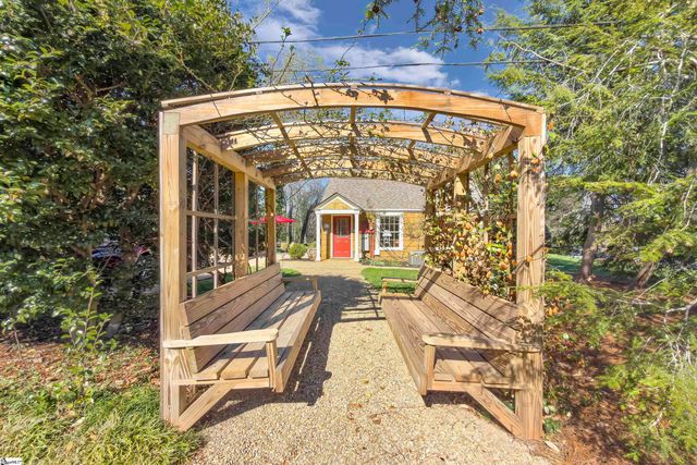 112 Rosewood Lane, Spartanburg, SC 29302