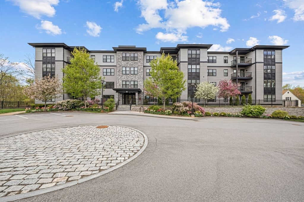 269 Main St U4001, Reading, MA 01867