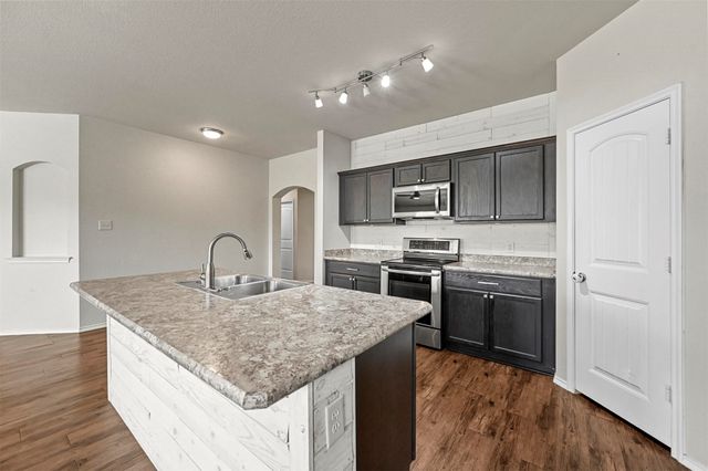 231 Clydesdale Street, Waxahachie, TX 75165