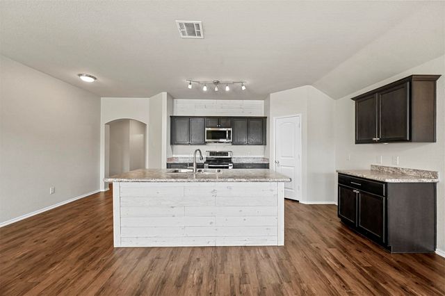 231 Clydesdale Street, Waxahachie, TX 75165