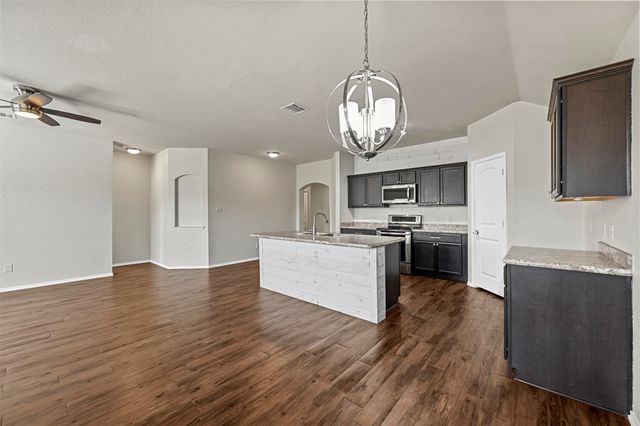 231 Clydesdale Street, Waxahachie, TX 75165