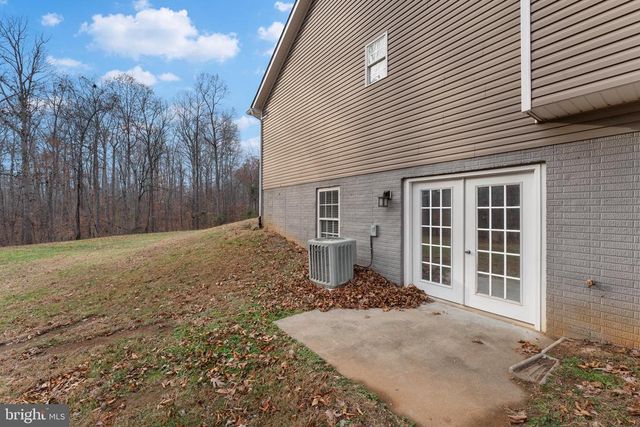 1522 MEANDER RUN RD, Locust Dale, VA 22948