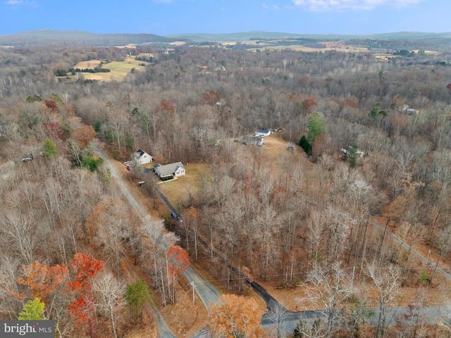 1522 MEANDER RUN RD, Locust Dale, VA 22948