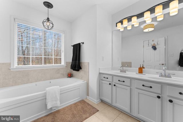 1522 MEANDER RUN RD, Locust Dale, VA 22948