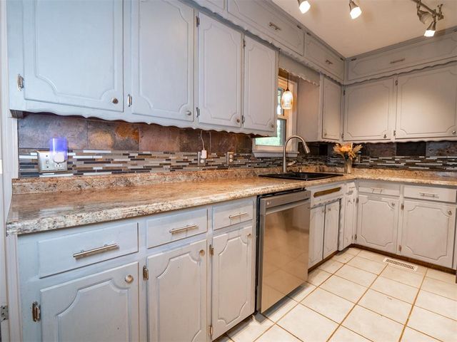 11005 NE 11th Street, Choctaw, OK 73020