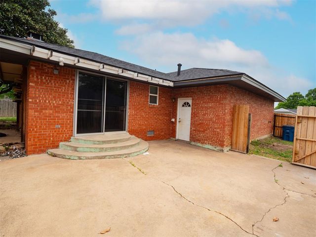 11005 NE 11th Street, Choctaw, OK 73020
