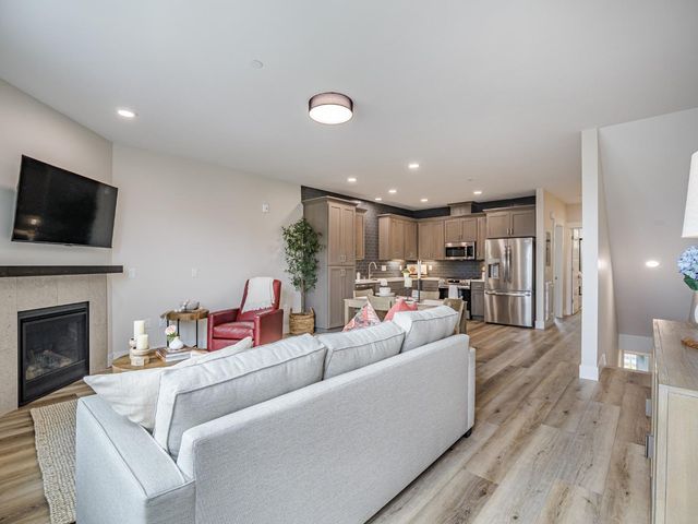 111 Aptos Village Way 3, Aptos, CA 95003