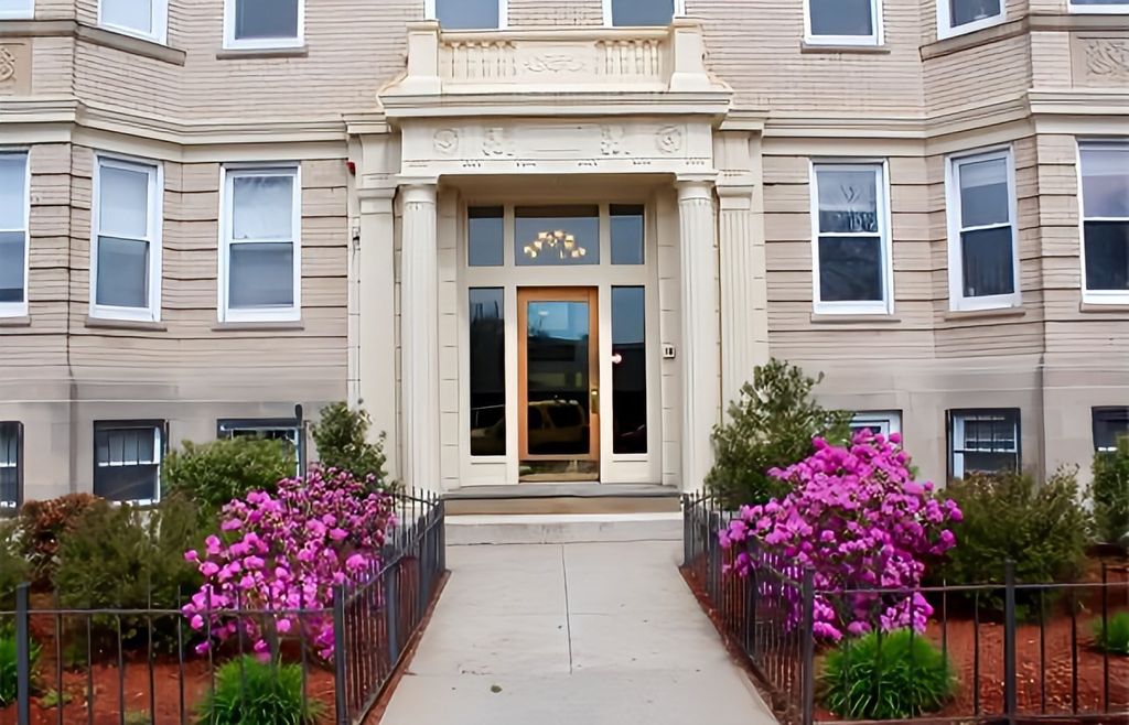 85 Park Drive 25, Boston, MA 02215