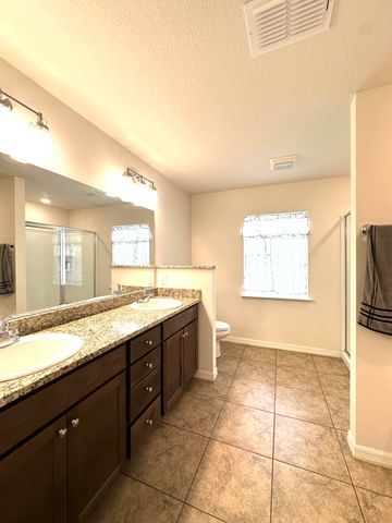 15211 SW 65th Ter Road, Ocala, FL 34473