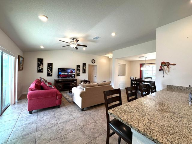 15211 SW 65th Ter Road, Ocala, FL 34473