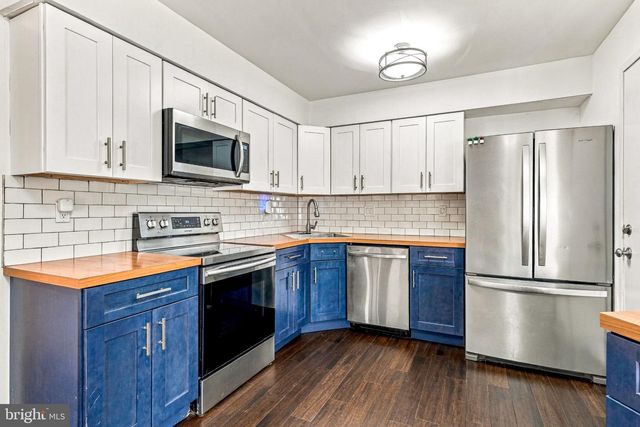 53 SOUTHGATE DR, Mount Laurel, NJ 08054