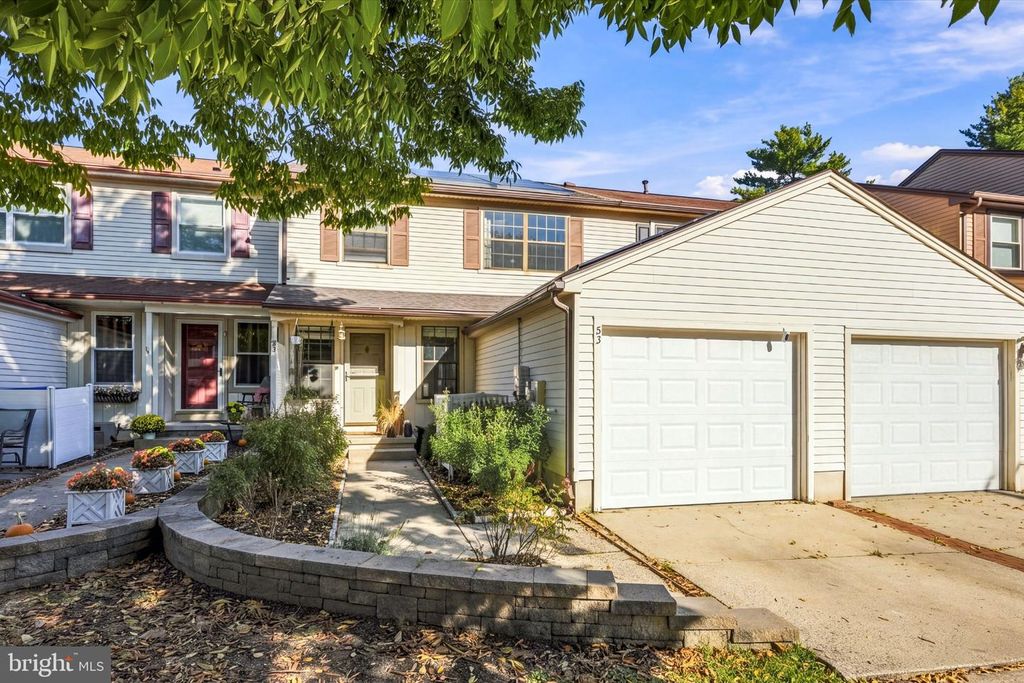 53 SOUTHGATE DR, MOUNT LAUREL, NJ 08054 — exterior