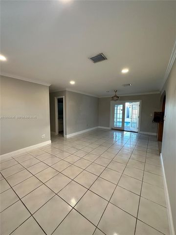 7150 Coolidge St, Hollywood, FL 33024