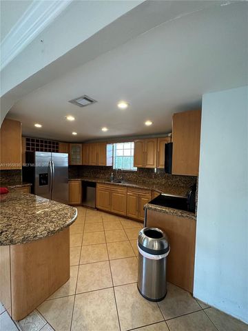 7150 Coolidge St, Hollywood, FL 33024