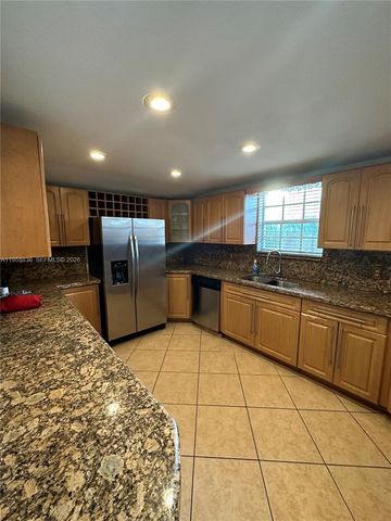 7150 Coolidge St, Hollywood, FL 33024