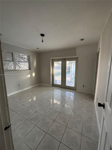 7150 Coolidge St, Hollywood, FL 33024