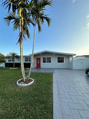 7150 Coolidge St, Hollywood, FL 33024