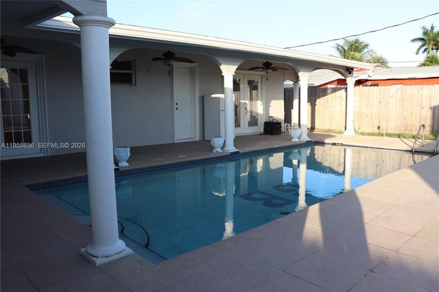 7150 Coolidge St, Hollywood, FL 33024