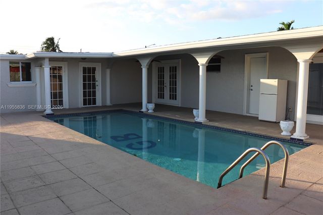 7150 Coolidge St, Hollywood, FL 33024