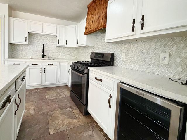 3608 Cedarcrest Drive, Pasadena, TX 77503