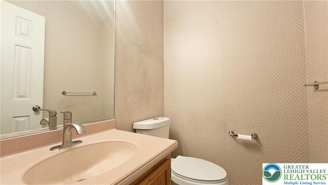 1036 1st Avenue, Hellertown Boro, PA 18055