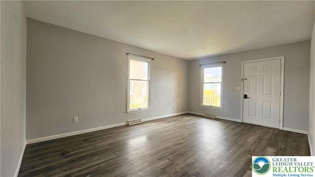 1036 1st Avenue, Hellertown Boro, PA 18055