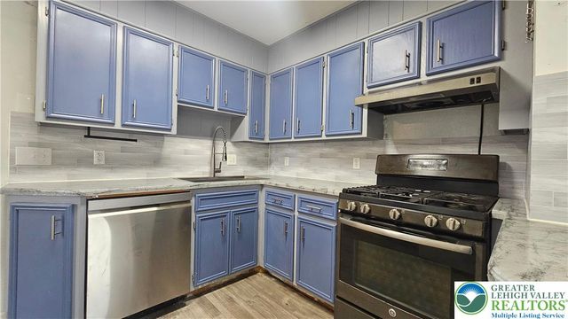 1036 1st Avenue, Hellertown Boro, PA 18055