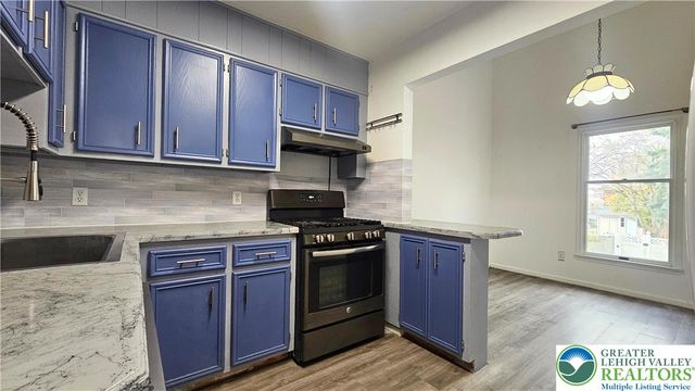 1036 1st Avenue, Hellertown Boro, PA 18055