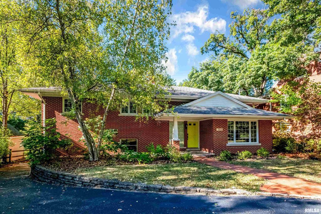 5535 N PROSPECT Road, Peoria, IL 61614