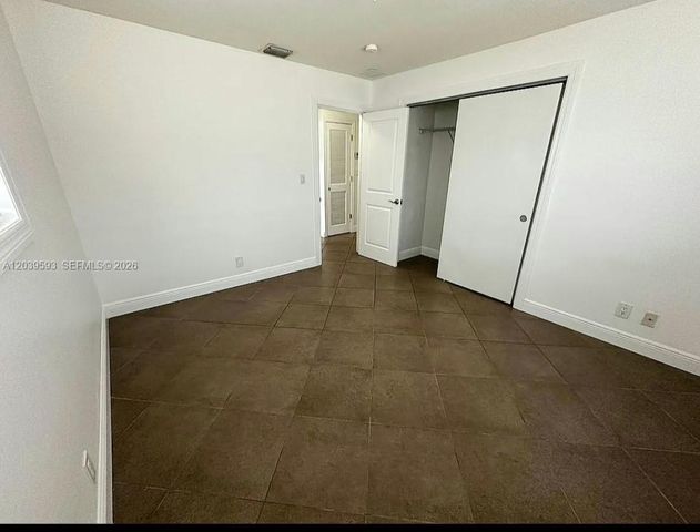 323 Northlake Dr 325, North Palm Beach, FL 33408