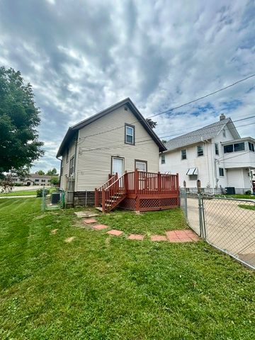 308 34th Street NE, Cedar Rapids, IA 52402