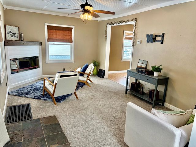 308 34th Street NE, Cedar Rapids, IA 52402