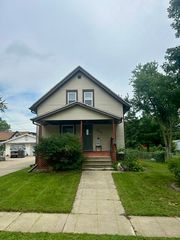 308 34th Street NE, Cedar Rapids, IA 52402