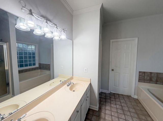 729 E Ivy Valley Drive, Fuquay Varina, NC 27526