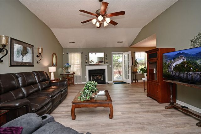 317 Woodruff Park Lane, Simpsonville, SC 29681