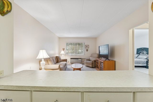 255 Tucker Ave 124, Union Twp., NJ 07083