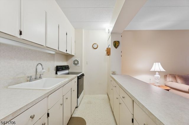 255 Tucker Ave 124, Union Twp., NJ 07083