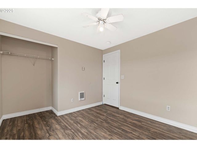 16106 Ne 1ST Cir, Vancouver, WA 98684