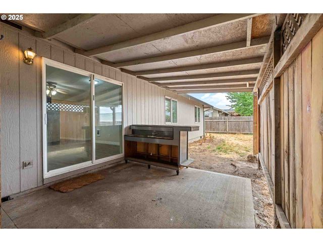 16106 Ne 1ST Cir, Vancouver, WA 98684