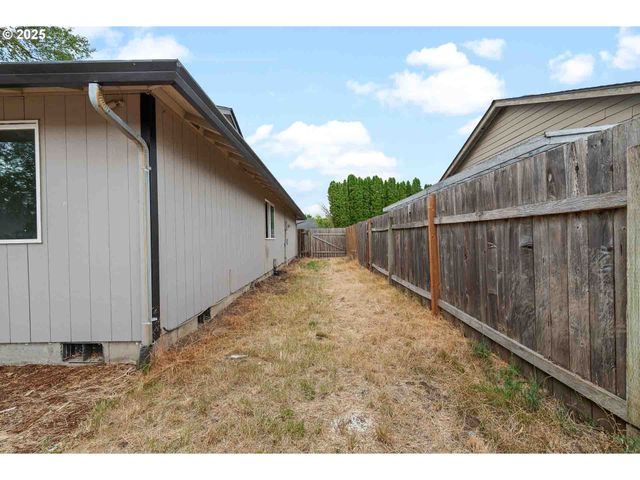16106 Ne 1ST Cir, Vancouver, WA 98684