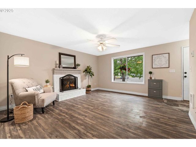 16106 Ne 1ST Cir, Vancouver, WA 98684