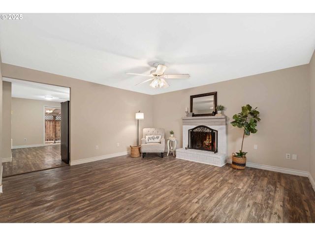 16106 Ne 1ST Cir, Vancouver, WA 98684