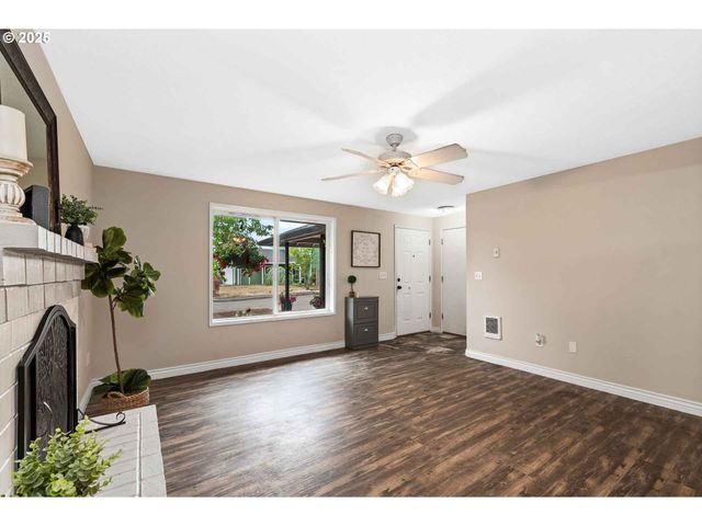 16106 Ne 1ST Cir, Vancouver, WA 98684